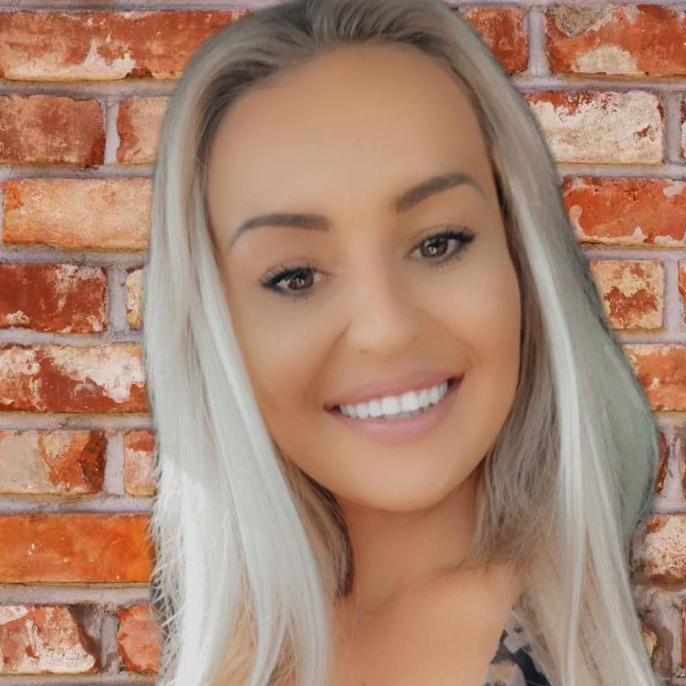 Meet your Posher, Ashley